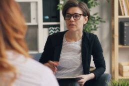 how to choose the right therapist